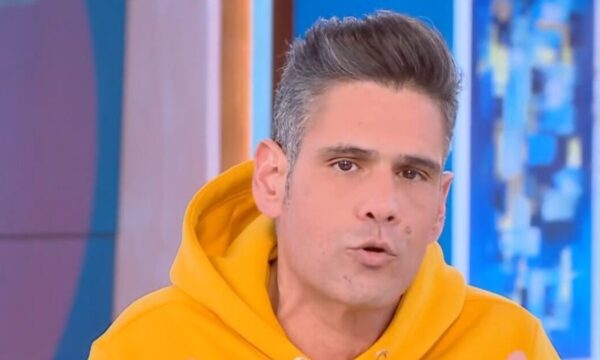 Δημήτρης Ουγγαρέζος: «Το διευκρινίζω για να είμαι ακριβοδίκαιος» – Η αναφορά στη σύγκρουση με τη Ζωή Κωνσταντοπούλου