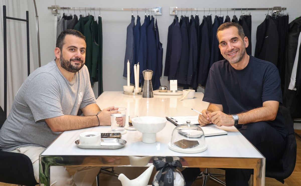 Ο Δρ. Δημήτρης Ζάμπογλου και ο Δημήτρης Πέτρου σχεδιάζουν σειρά t-shirts με έμπνευση από την ελληνική τέχνη