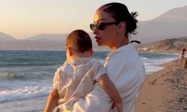 Ελένη Φουρέιρα: Η αναφορά στον δίχρονο γιο της – «Δεν επιθυμώ να τα έχει όλα έτοιμα, εγώ δεν μεγάλωσα με ανέσεις»