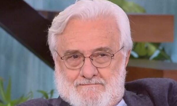 Συγκλονίζει ο Γιάννης Σμαραγδής για την εκλιπούσα σύζυγό του – «Ο χαμός της ήταν απρόσμενος, εκείνη το γνώριζε»