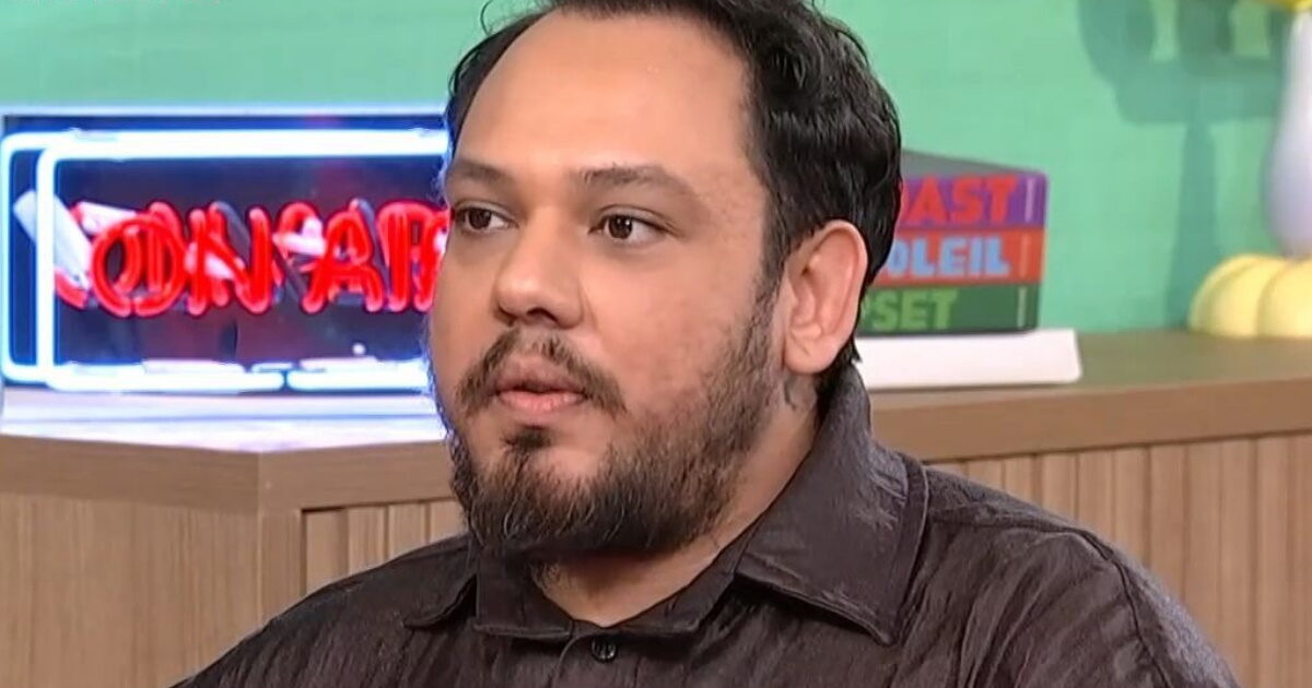 Γιλμάζ Χουσμέν στο «Στούντιο 4»: «Αδιαφορώ για τη συζήτηση περί καταγωγής και ταυτότητας»