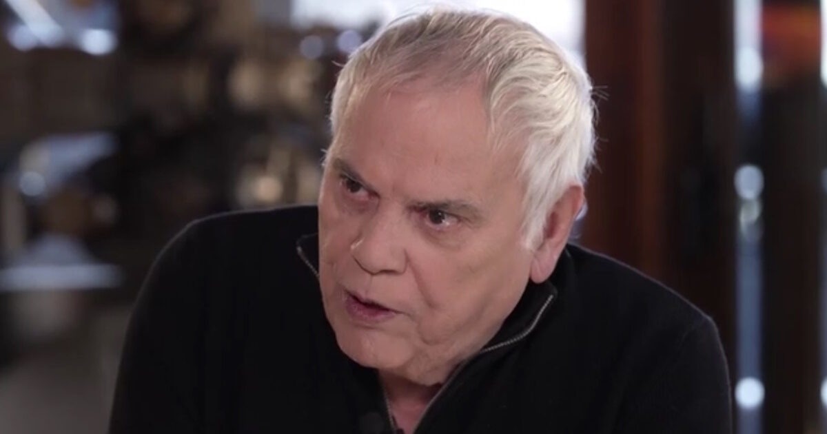 Γιώργος Πολυχρονίου: «Δεν ήμουν αφοσιωμένος στις σχέσεις μου λόγω βαρεμάρας – Μεγαλώνοντας αναζητάς επιβεβαίωση»