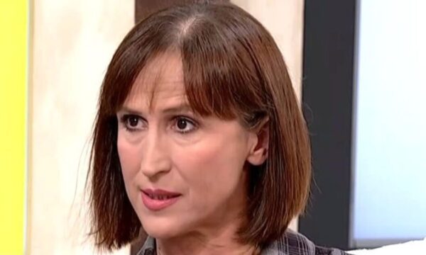 Η Γιούλη Τσαγκαράκη για τον ρόλο της «θείας Σταματίνας» στη σειρά «Σέρρες»: «Εμβάθυνα στη βαθιά μοναξιά»