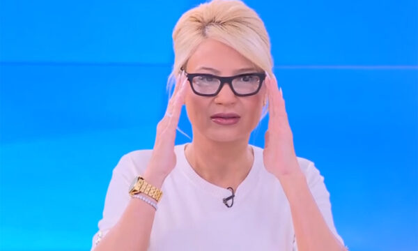 Η Φαίη Σκορδά ξανά στο Buongiorno: Η εγχείρηση στο μάτι και το άγχος