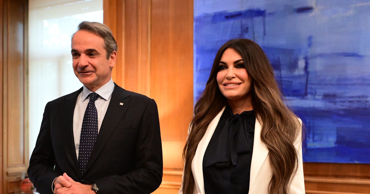 Η Κίμπερλι Γκιλφόιλ συναντά τον Κυριάκο Μητσοτάκη στο Μέγαρο Μαξίμου