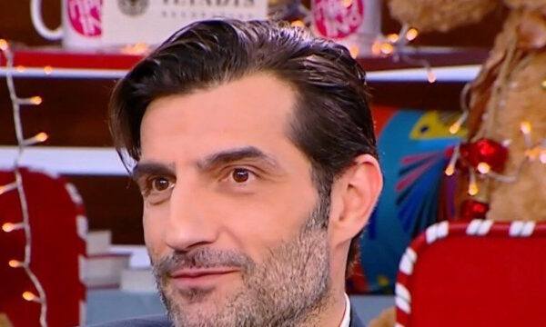 Νίκος Κουρής για τον 17χρονο γιο του: «Με “χτυπά” με το γάντι, πονάω αλλά αυτή είναι η αποστολή μου»