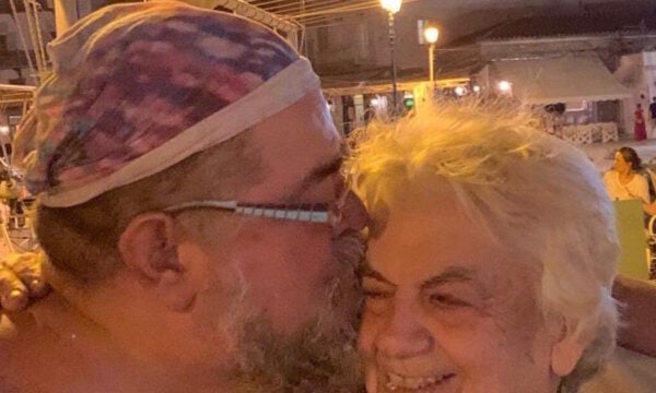 Θλιβερές στιγμές για τον Σταμάτη Κραουνάκη: Έφυγε από τη ζωή η μητέρα του