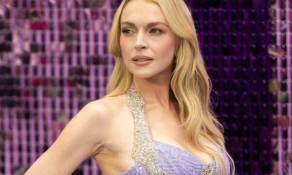 Η Lindsay Lohan ως Arabian princess αποτελεί την κορυφαία έμπνευση για τις γιορτές