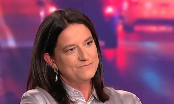 Νίκη Κεραμέως: «Δεν ισορροπώ εύκολα την πολιτική με τη μητρότητα, νιώθω πολλές ενοχές γι’ αυτό»