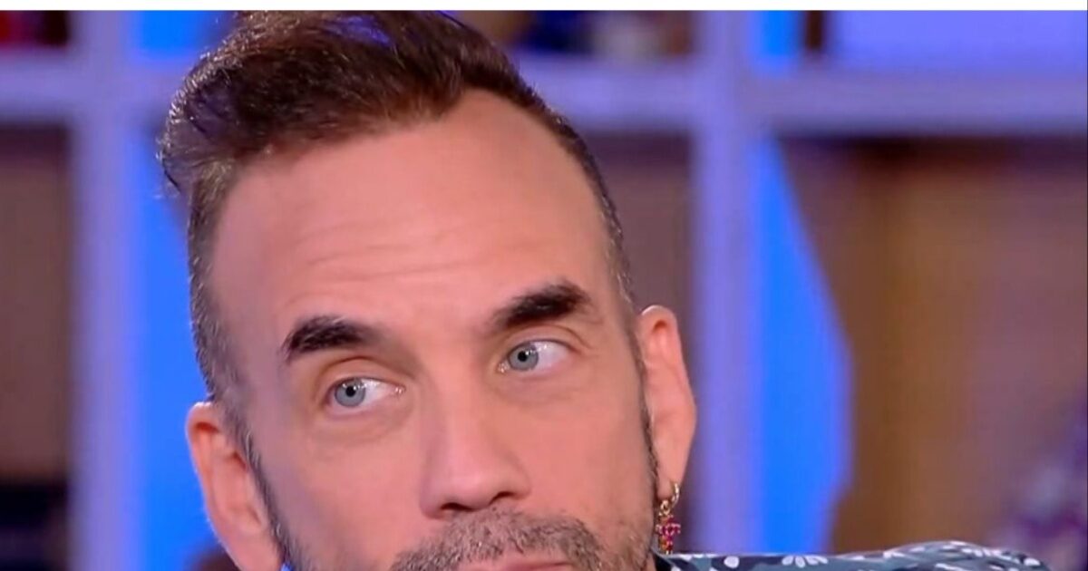 Πάνος Μουζουράκης: «Με την κόρη μου συζητάμε ασταμάτητα» – Η εξομολόγηση για την πατρότητα