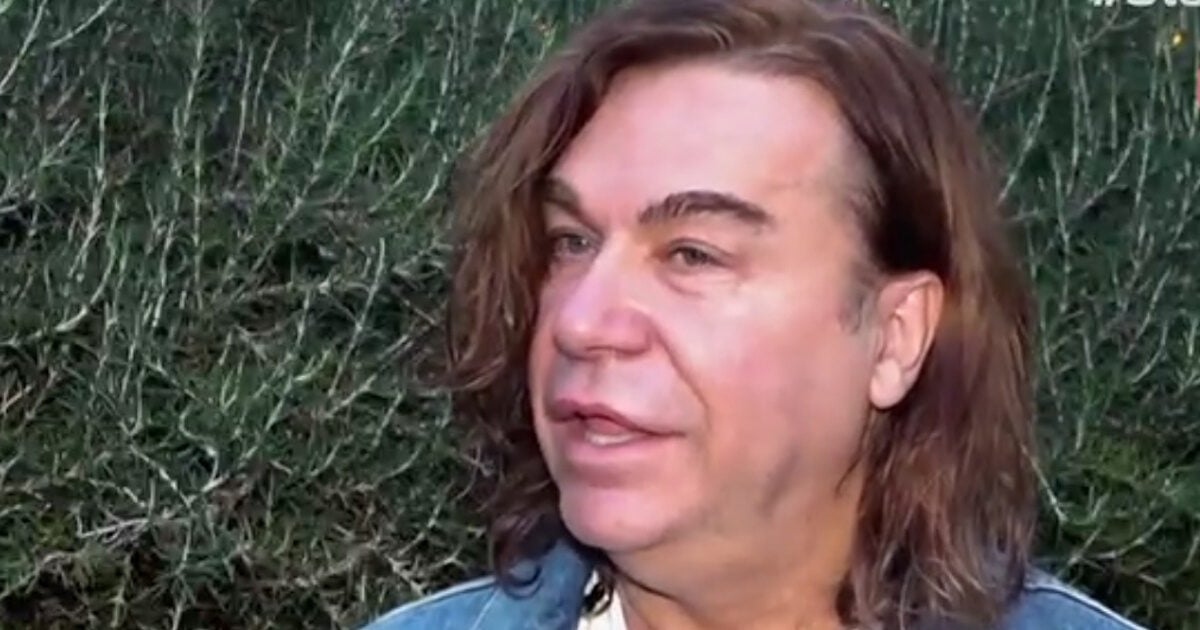 Τρύφωνας Σαμαράς: «Αν δεν είχα νιώσει τον πόνο και επιβιβαζόμουν στο αεροπλάνο, ίσως σήμερα να μην ζούσα»