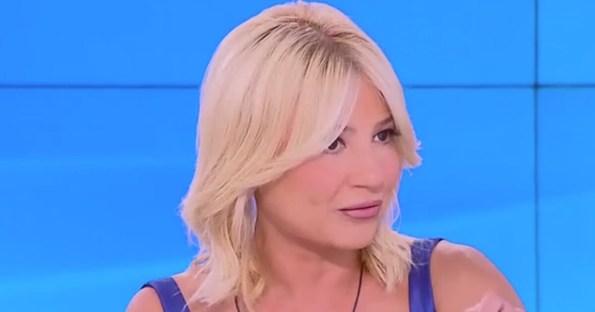 Φαίη Σκορδά: «Καθημερινά δέχομαι κλήσεις για την προσωπική μου ζωή»