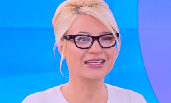 Η Φαίη Σκορδά ξανά στο Buongiorno: Η αποκάλυψη για την εγχείρηση στο μάτι