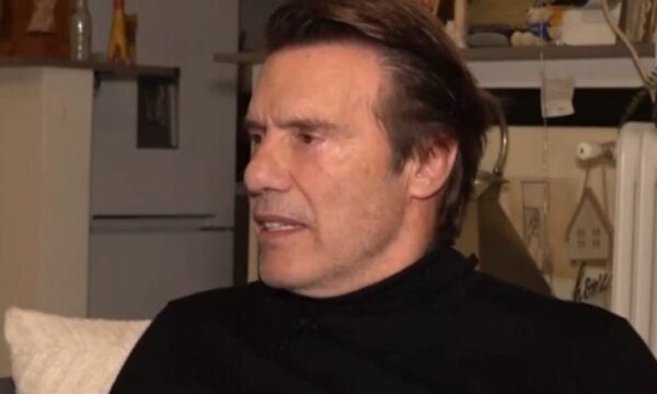 Στράτος Τζώρτζογλου: «Έχω βιώσει σεξουαλική παρενόχληση από τα 12» – Η απάντηση στις φήμες χωρισμού