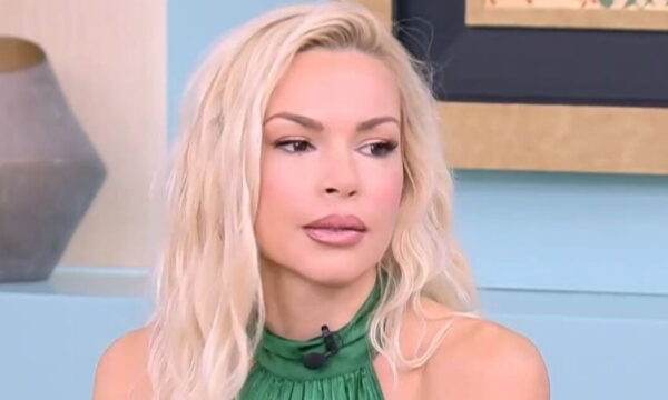Βίκυ Κάβουρα: «Ο σύζυγός μου με ενθάρρυνε να επιστρέψω στη ρουτίνα μου, λόγω αγάπης, αλλά δεν ήταν εφικτό»
