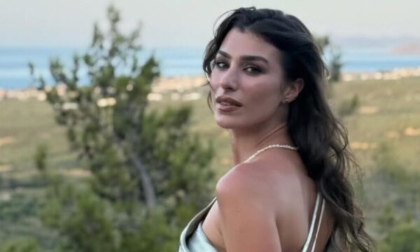 Χρύσα Μιχαλοπούλου: Μοιράστηκε εικόνα με τον Λεωνίδα Κουτσόπουλο και τον γιο τους – «Χρόνια πολλά στον μπαμπά μας»