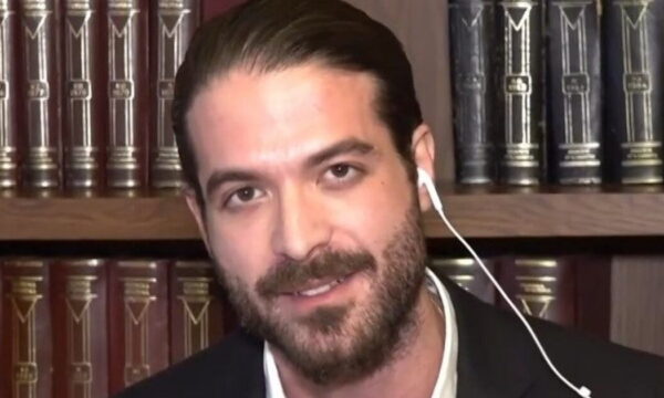 Οργισμένος ο Άρης Μουγκοπέτρος: «Με αυτό το χέρι θα δουλέψω στην οικοδομή και θα τους φέρω τα λεφτά – Μου πήραν τα παιδιά μου»