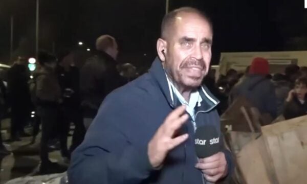 Το τηλεοπτικό συνεργείο του STAR υπέστη λεκτική επίθεση στο αγροτικό μπλόκο στο Κάστρο Βοιωτίας