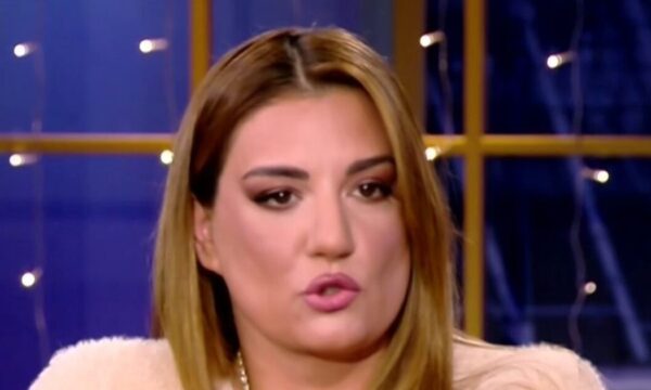Ελίνα Παπίλα για Στέφανο Παπαδόπουλο: «Θα ήθελα να μάθω γιατί επέλεξε την πρεμιέρα του Μαζωνάκη για τη μήνυση»