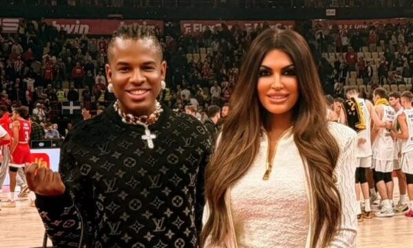 Fancy James: Ο στυλίστας της Κίμπερλι Γκιλφόιλ αποκαλύπτει: «Ανυπομονώ για τον ιδανικό Έλληνα άνδρα να με φλερτάρει»