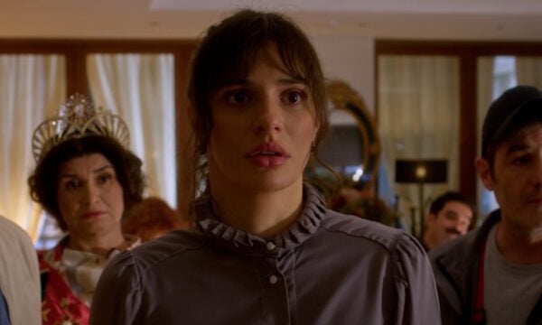 Hotel Ελβίρα: Ο απεσταλμένος της Raptor φτάνει στο νησί και απαιτεί εξηγήσεις από τον Χάρι