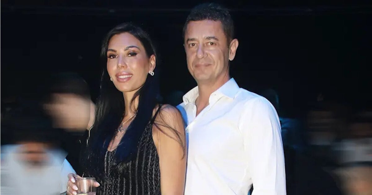 Αντώνης Σρόιτερ – Ιωάννα Μπούκη: Νυχτερινή διασκέδαση στα μπουζούκια για το λατρεμένο ζευγάρι – Εικόνες