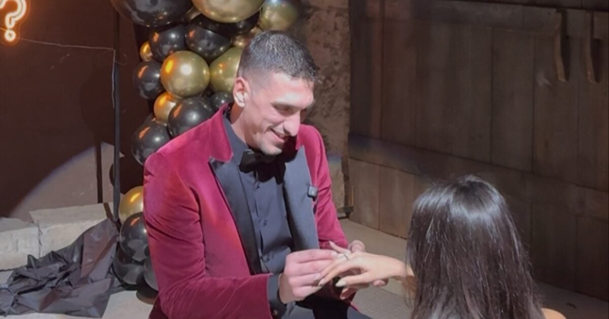 Γιαννούλης Λαρεντζάκης: Ζήτησε σε γάμο την αγαπημένη του, Γιώτα Γεωργοπούλου