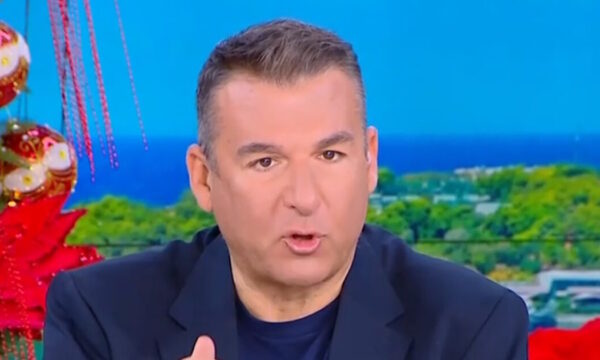 Γιώργος Λιάγκας: «Είχε εμφανιστεί κάτω από το σπίτι μου, ήμουν τότε παντρεμένος με τη Φαίη» – Το άγνωστο περιστατικό με παπαράτσι