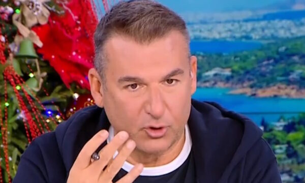 Οργισμένος ο Γιώργος Λιάγκας: «Είναι ντροπή να βλέπω την Κόνι Μεταξά με τούρτα στο πρόσωπο»