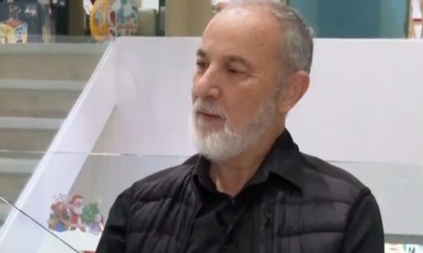 Στέλιος Μάινας: «Οι γονείς μου είχαν χωρίσει – Ο πατέρας μου ήταν σαν επισκέπτης, συναντιόμασταν με αποστάσεις»