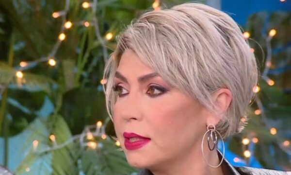 Μαρία Μάρκου: «Είμαι ισχυρή αλλά στον σύντροφό μου παραδίδομαι» δηλώνει η «γυναίκα με τα μαύρα» από το The Chase