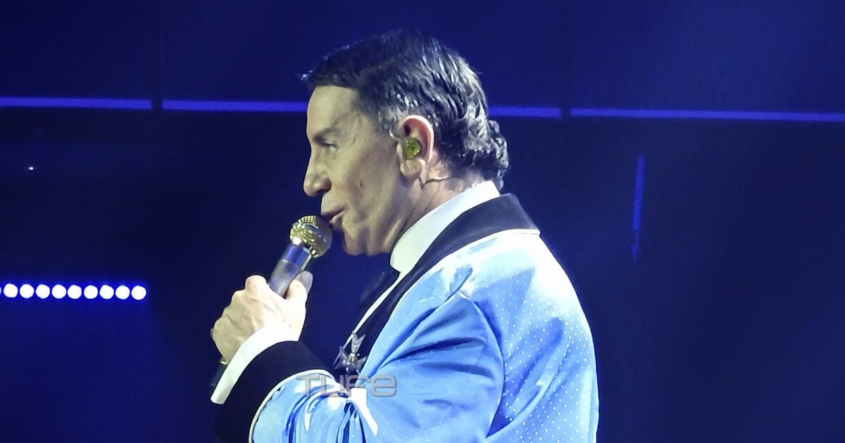 Γιώργος Μαζωνάκης: Μεγάλη προσέλευση στην πρεμιέρα – «Για να διασκεδάσουμε, να είστε ο εαυτός σας»