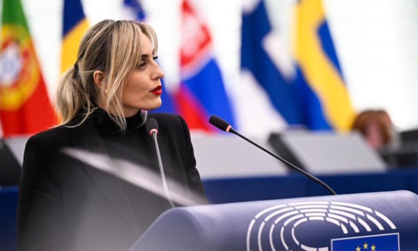 Ελεονώρα Μελέτη: Η εντυπωσιακή επιτυχία στην ολομέλεια του Ευρωπαϊκού Κοινοβουλίου με την υπογραφή της