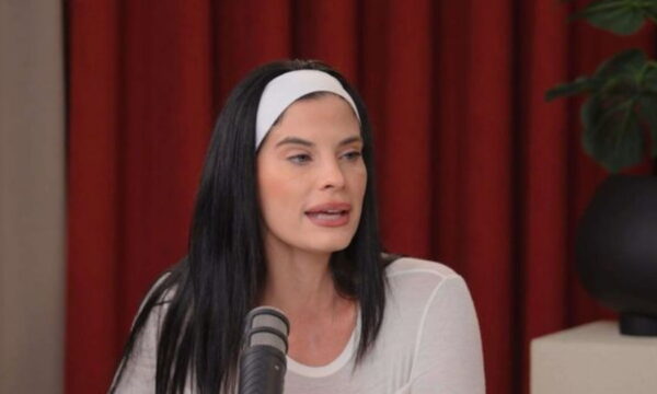 Χριστίνα Μπόμπα: «Μετά τη γέννα και το θηλασμό διδύμων, επιθυμώ να ανανεώσω το στήθος μου»