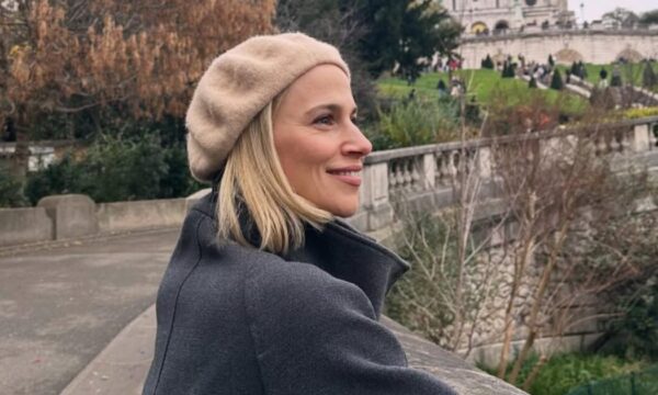Νάντια Μπουλέ: Εικόνες από την απόδρασή της στο Παρίσι – «Όπου κι αν βρεθώ, εδώ γυρίζω»
