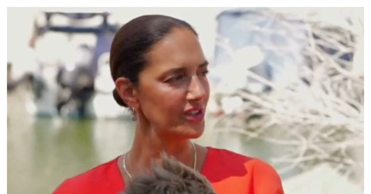 Νόνη Δούνια: «Σπάνια εκφράζομαι και κλαίω, και το κάνω μόνο όταν είμαι μόνη»