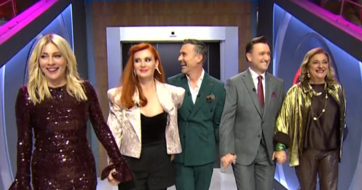 Στο Παρά Πέντε – 20 χρόνια μετά: Η επιστροφή των πρωταγωνιστών και η συγκίνηση του Γιώργου Καπουτζίδη