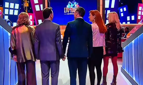 Αποκαλύφθηκε το πρώτο teaser για το πολυαναμενόμενο reunion του «Παρά πέντε: 20 χρόνια μετά»