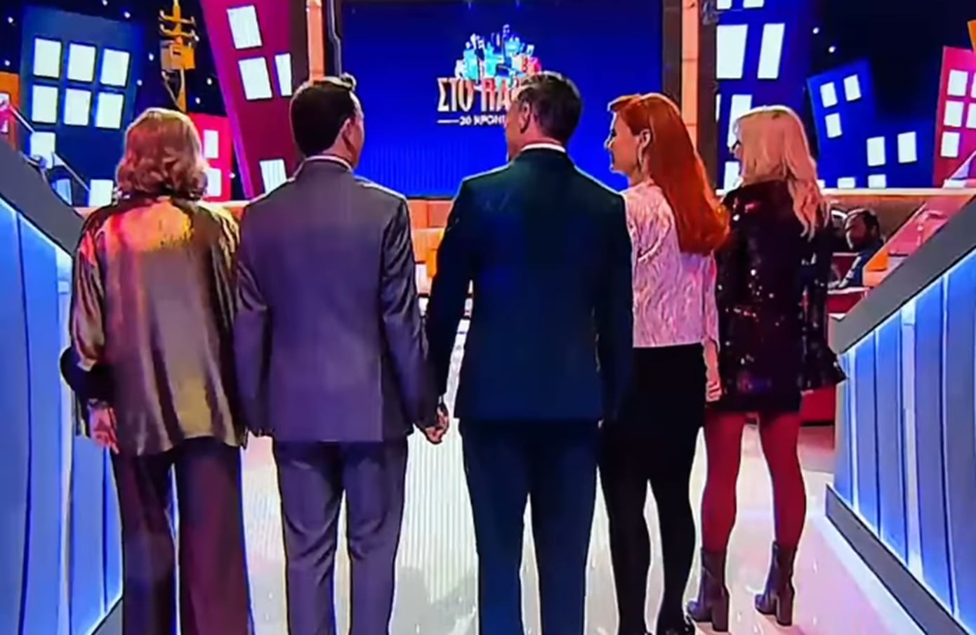 Αποκαλύφθηκε το πρώτο teaser για το πολυαναμενόμενο reunion του «Παρά πέντε: 20 χρόνια μετά»