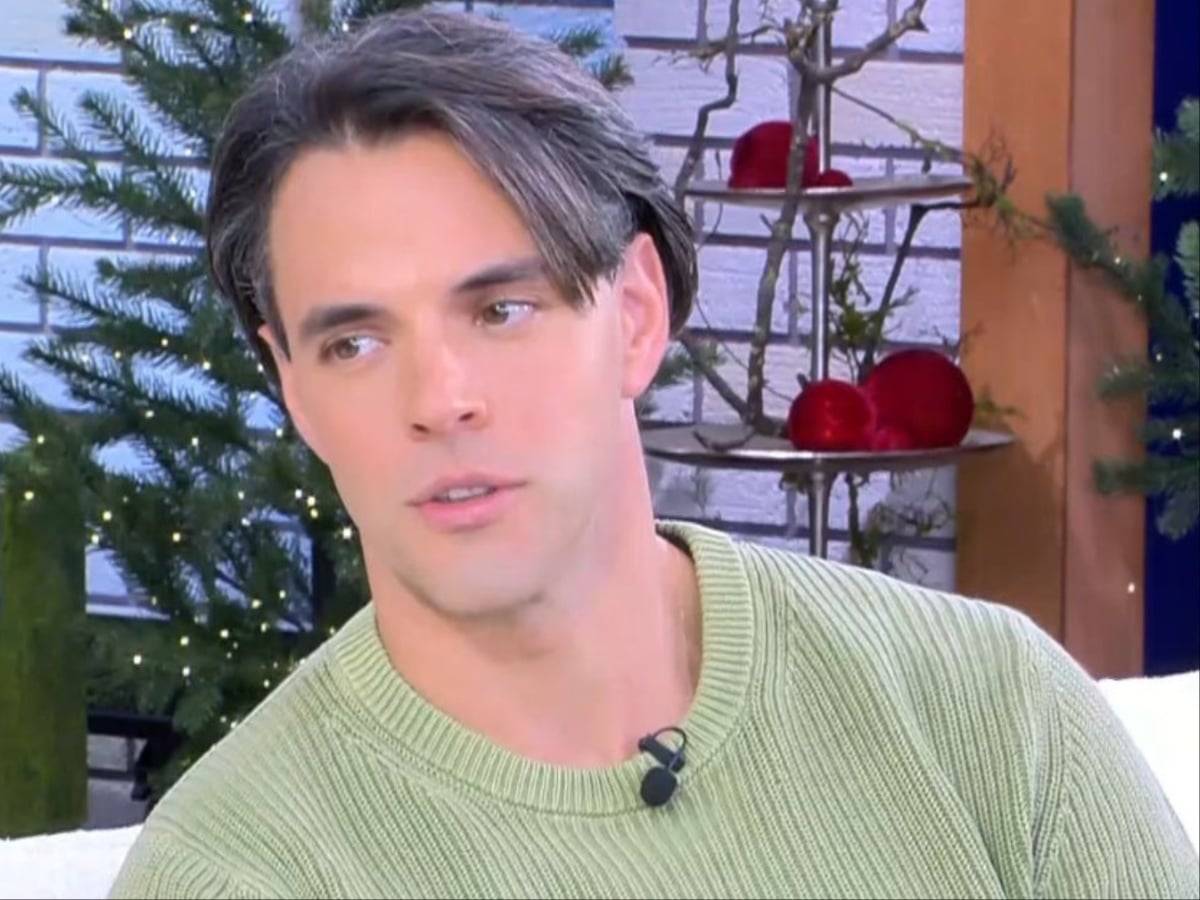 Ρένος Ρώτας: «Αν με ρωτούσες πώς φανταζόμουν τα 35 μου, θα έλεγα ότι έχω δύο παιδιά»