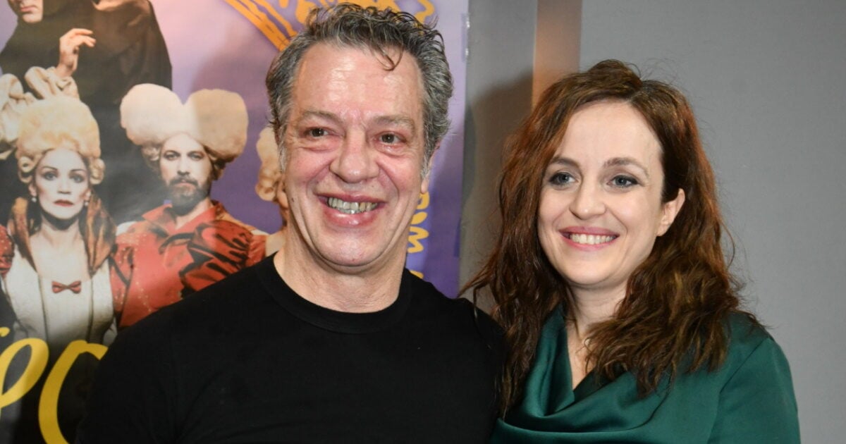 Γιάννης Τσορτέκης – Έλενα Μαυρίδου: Το ζευγάρι ποζάρει μαζί στην λαμπερή πρεμιέρα του «Ταρτούφου»