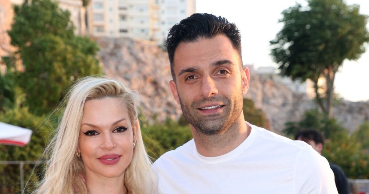 Γιώργος Τζαβέλλας: Μεταμφιέστηκε σε Άγιο Βασίλη για την κόρη του – Η φωτογραφία με τη Βίκυ Κάβουρα