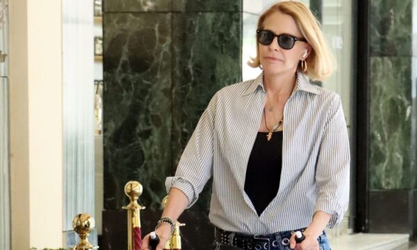 Τζένη Μπαλατσινού – Βασίλης Κικίλιας: Το βίντεο με τον 5χρονο γιο τους στην οικογενειακή κουζίνα τους