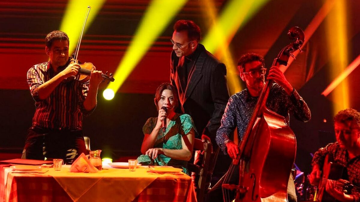 The Voice: Τα τελευταία εισιτήρια για τα live shows – Μουζουράκης και Gadjo Dilo σε ανεπανάληπτο medley