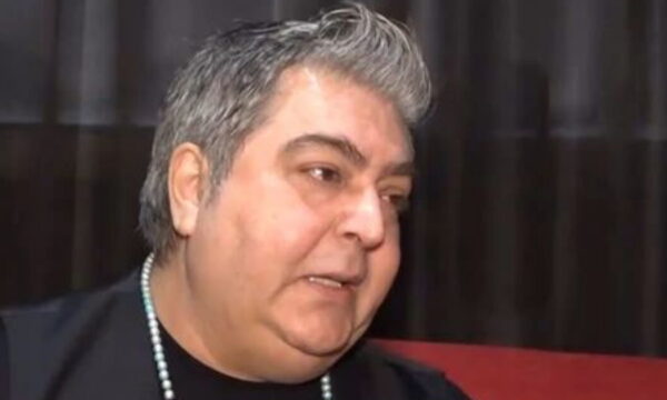 Σώτης Βολάνης: «Οι γονείς μου εξοργίστηκαν όταν δαπάνησα 700.000 ευρώ για ένα αυτοκίνητο»