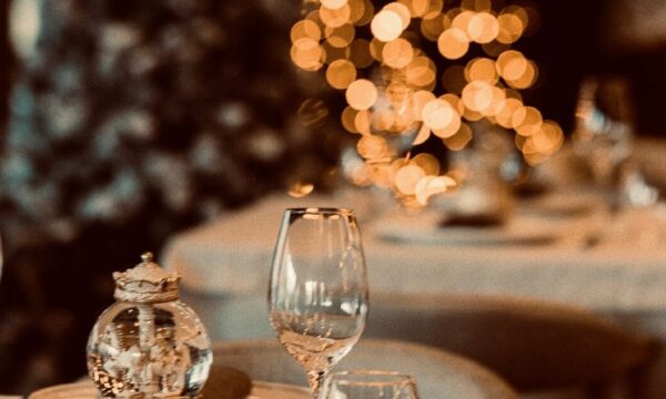 Zappa: Το καινούργιο all-day fine dining στέκι της πόλης ξεκινά με ένα δυναμικό εορταστικό πρόγραμμα