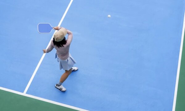 Pickleball: Όλες οι απαραίτητες πληροφορίες για το ανερχόμενο άθλημα ρακέτας