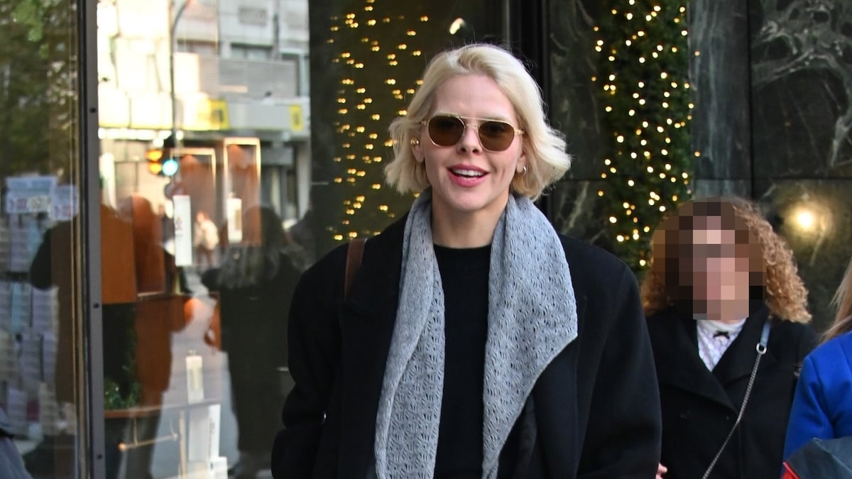 Έλενα Γαλύφα: Κομψή με μαύρο και γκρι συνδυασμό