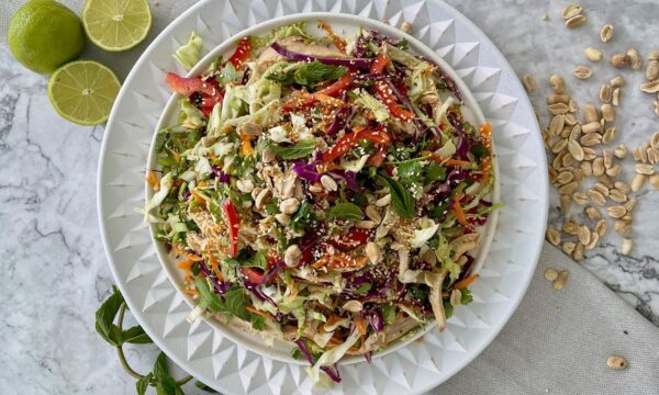 Ασιατική σαλάτα ‘coleslaw’ με κοτόπουλο