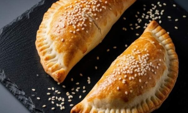 Πίτες με αναρή και χαλλούμι
